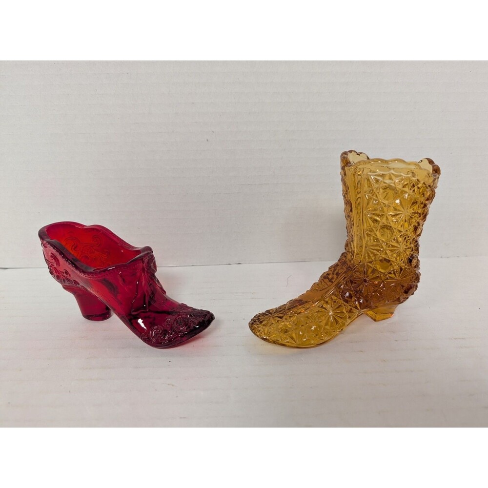 Very Nice Mosser Glass Ruby Red Decorative Shoe & Daisy Button Boot